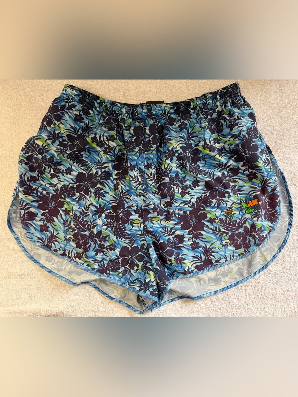 VTG IronMan Triathlon Lined Running Shorts Tropical Floral Dolphin-Hem Hawaiian